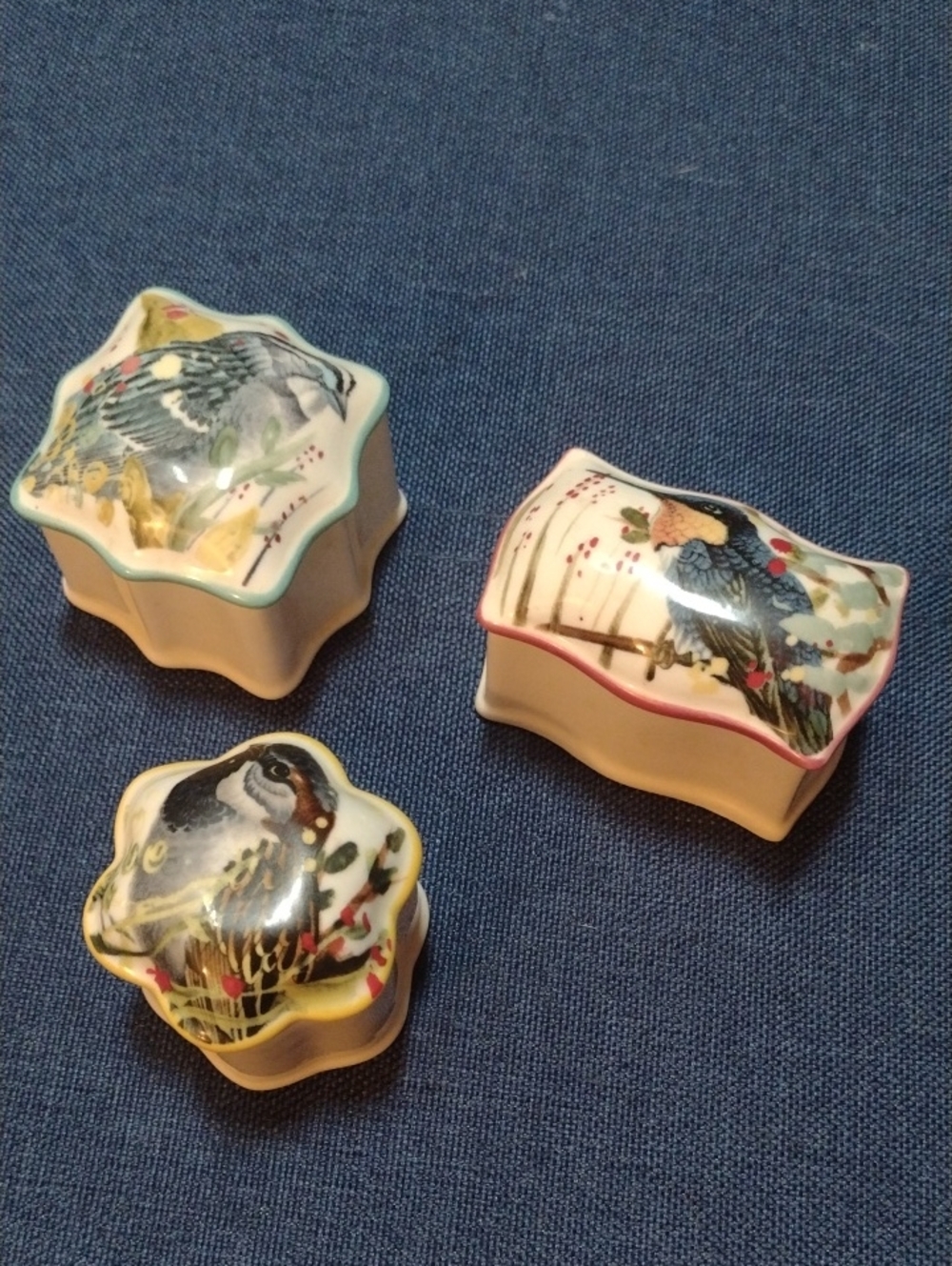 Set of 3 Decorative Porcelain Trinket Boxes with Bird Motifs - Multicolor